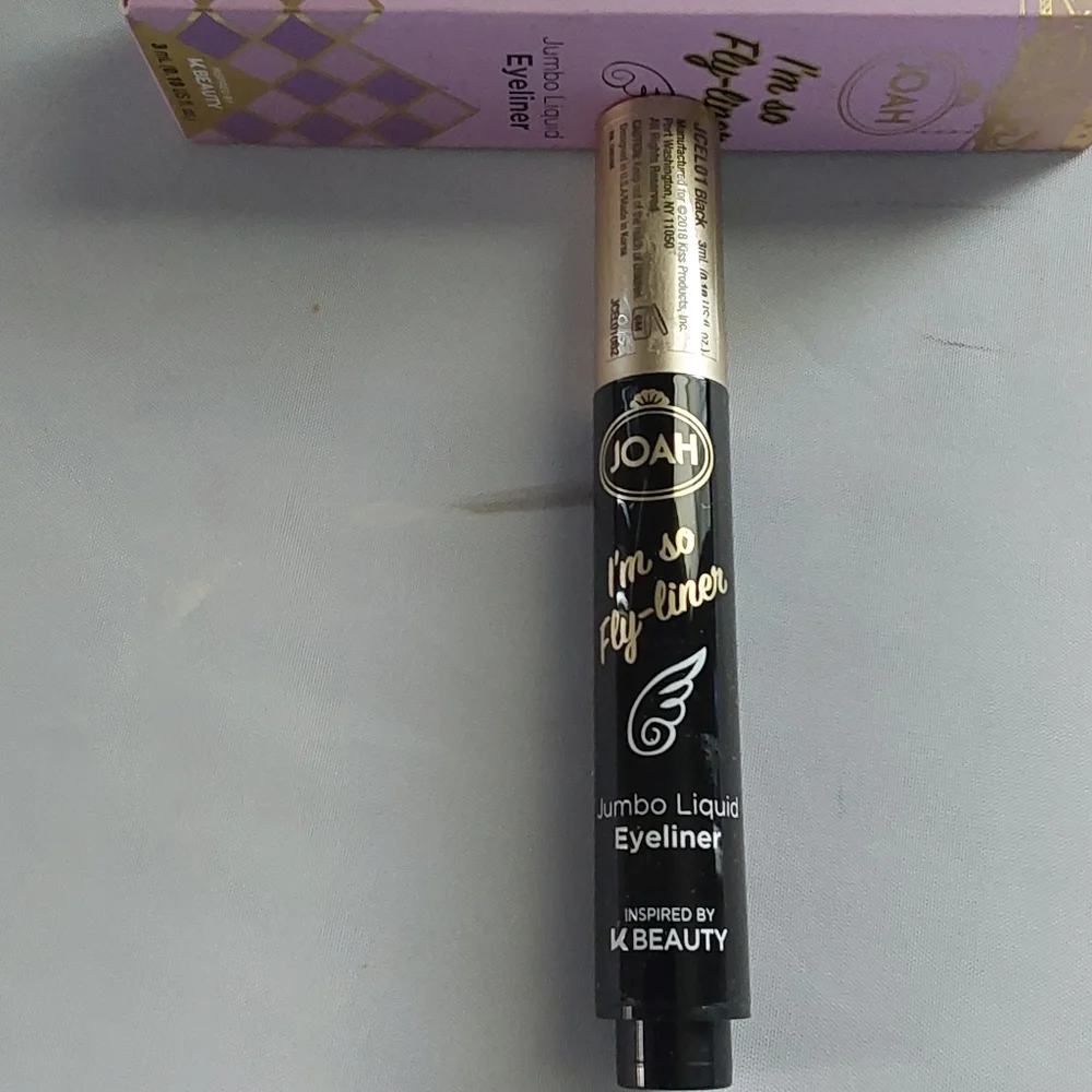 J.O.A. Black and Gold Jumbo ‎ Liquid Eyeliner